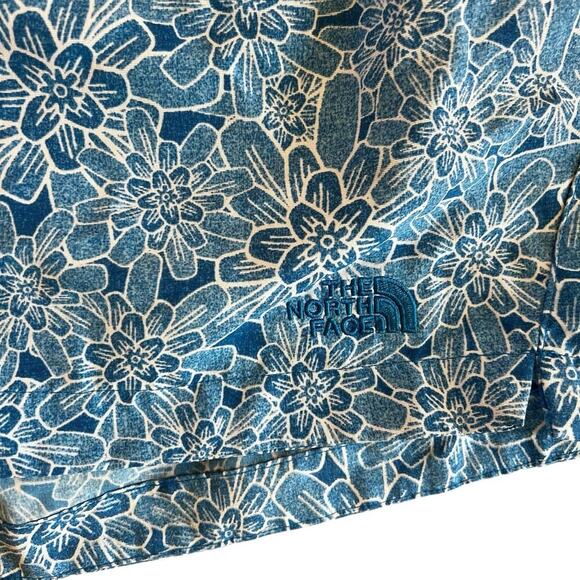 The North Face women’s size XXL athletic floral shorts - Picture 4 of 7